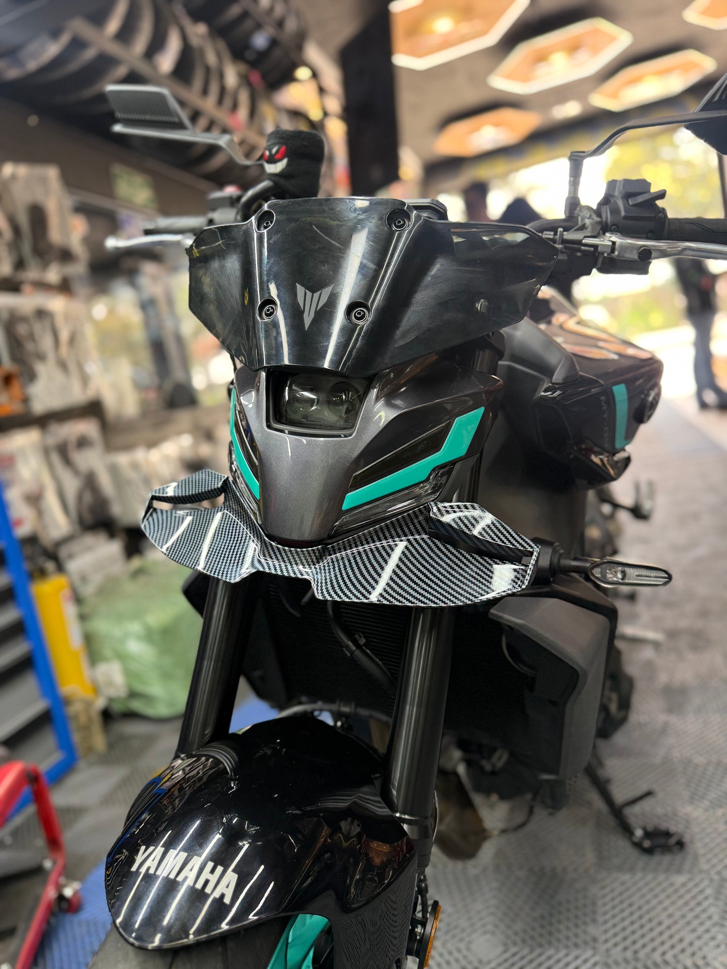 ALERON YAMAHA MT09 V4