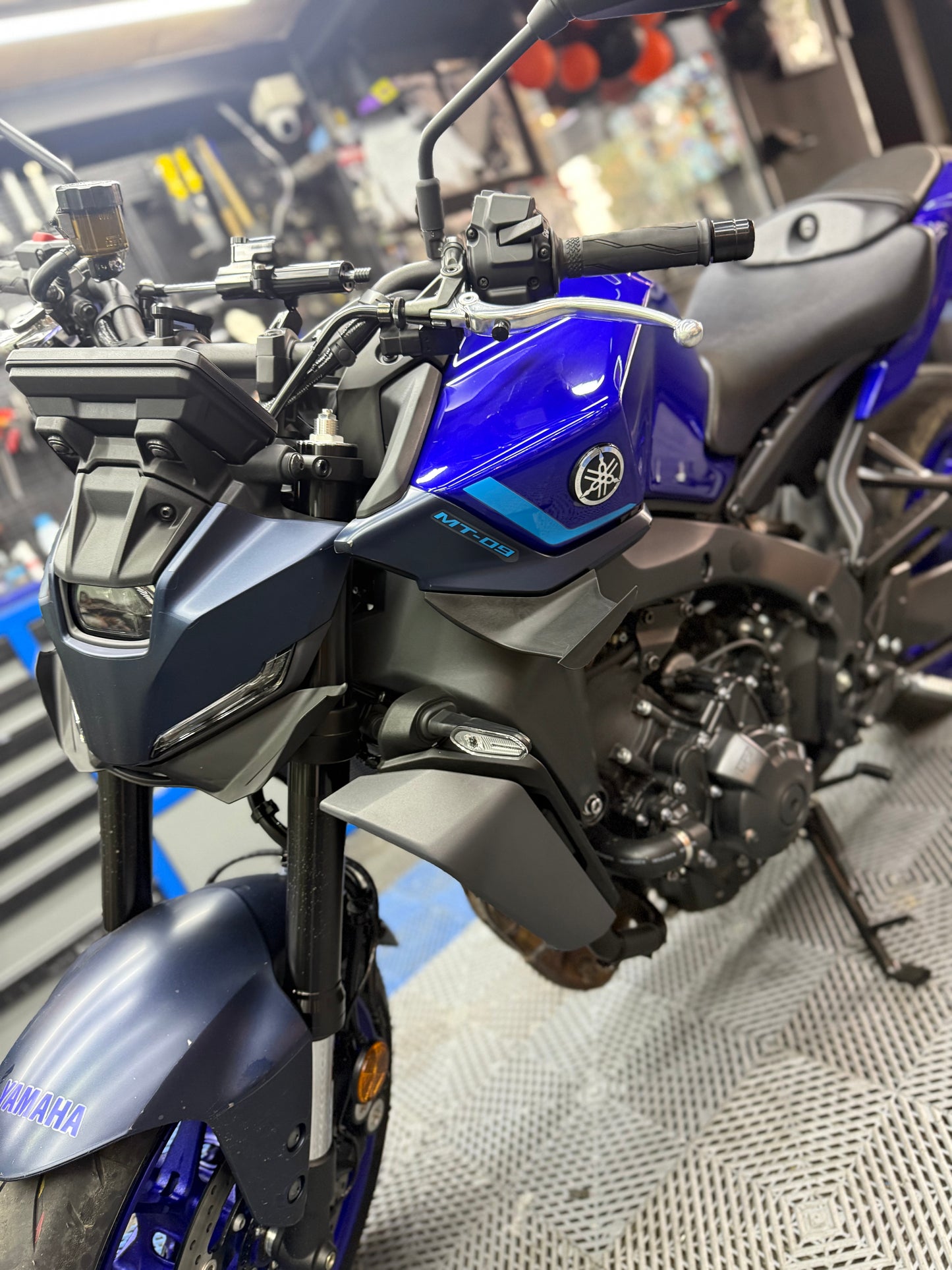 ALERONES LATERALES MT09 V4