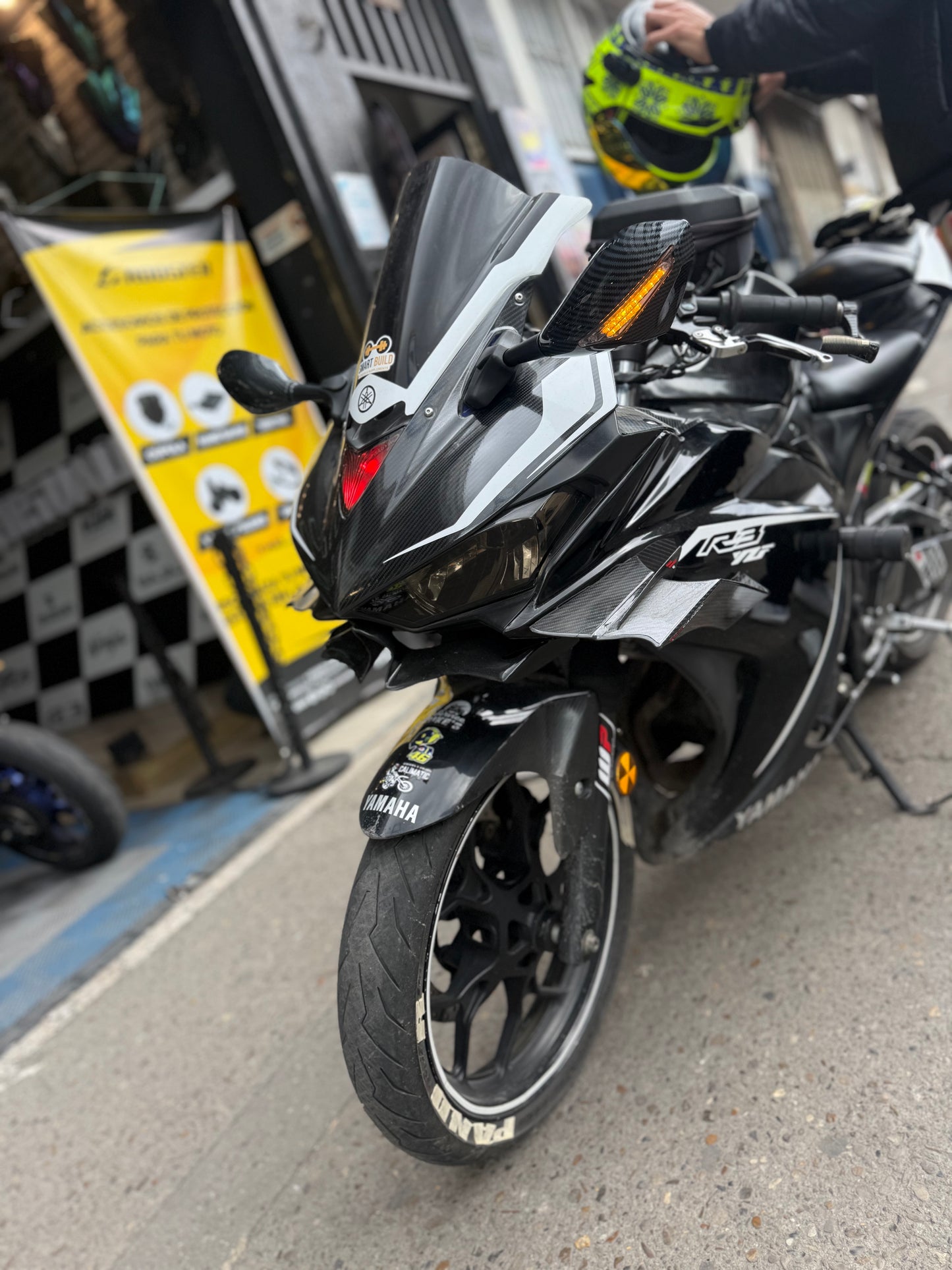 ESPEJOS CON DIRECCIONALES YAMAHA R3