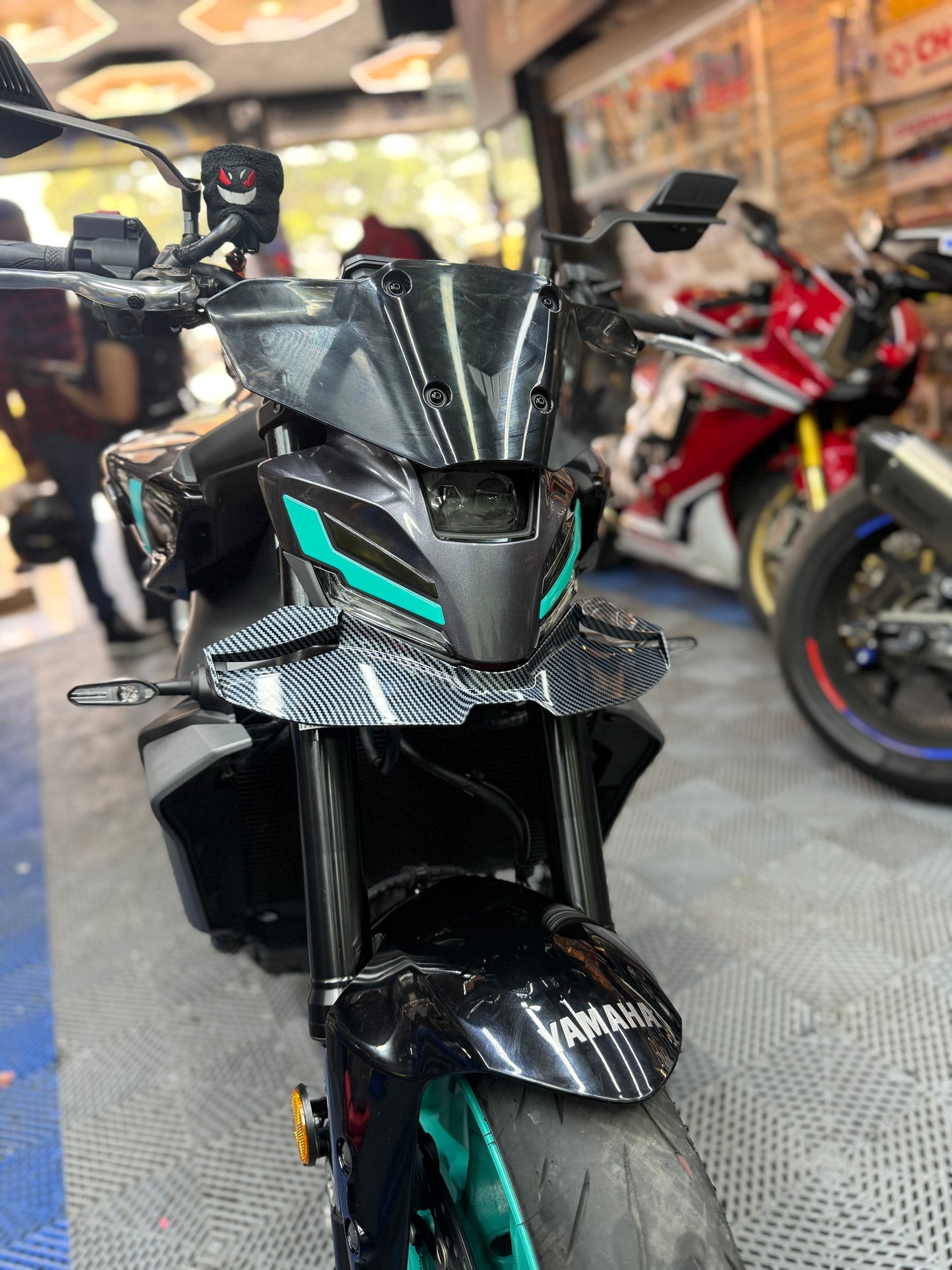 ALERON YAMAHA MT09 V4