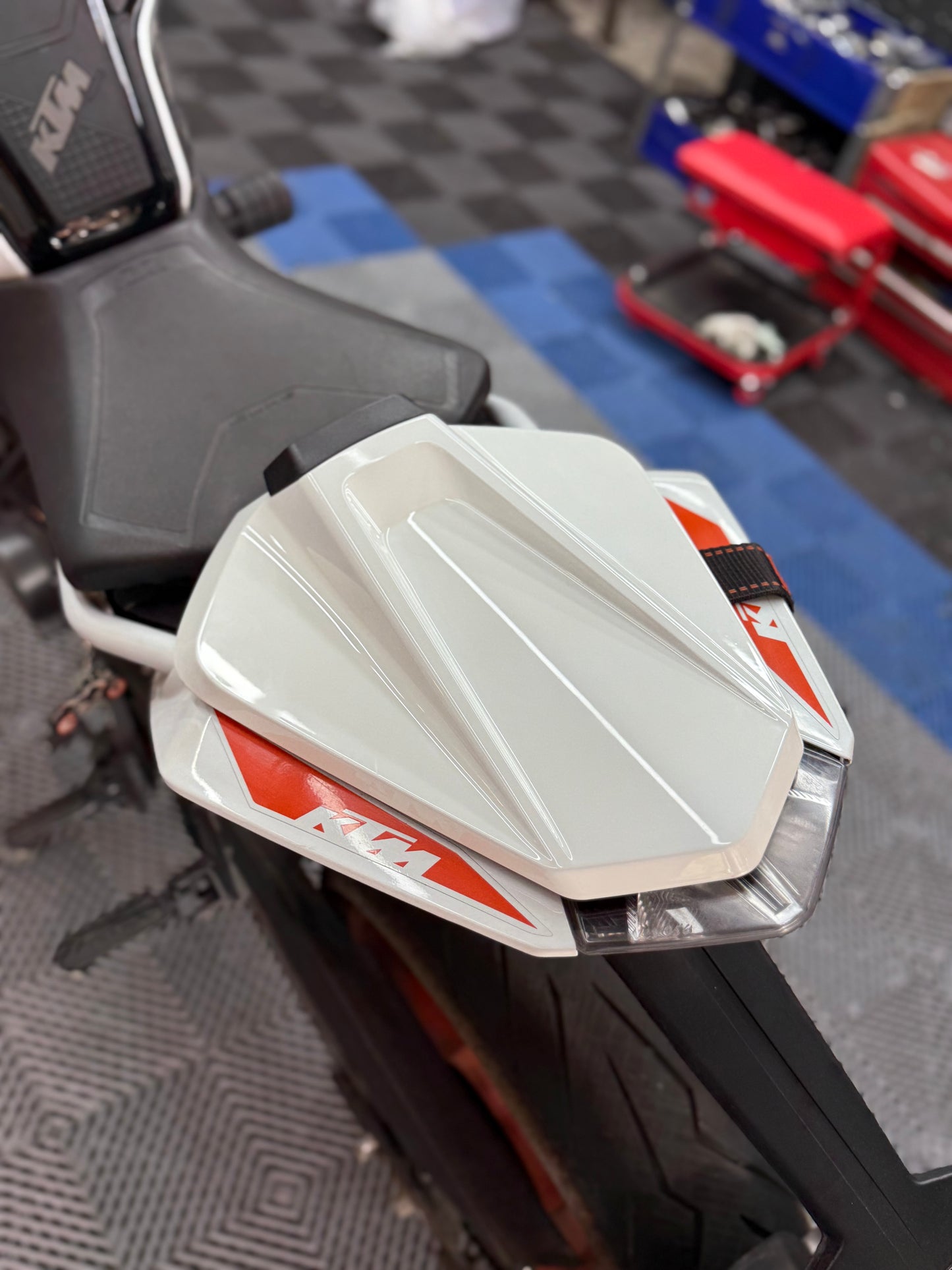SOLO SEAT KTM DUKE 200-250-390NG