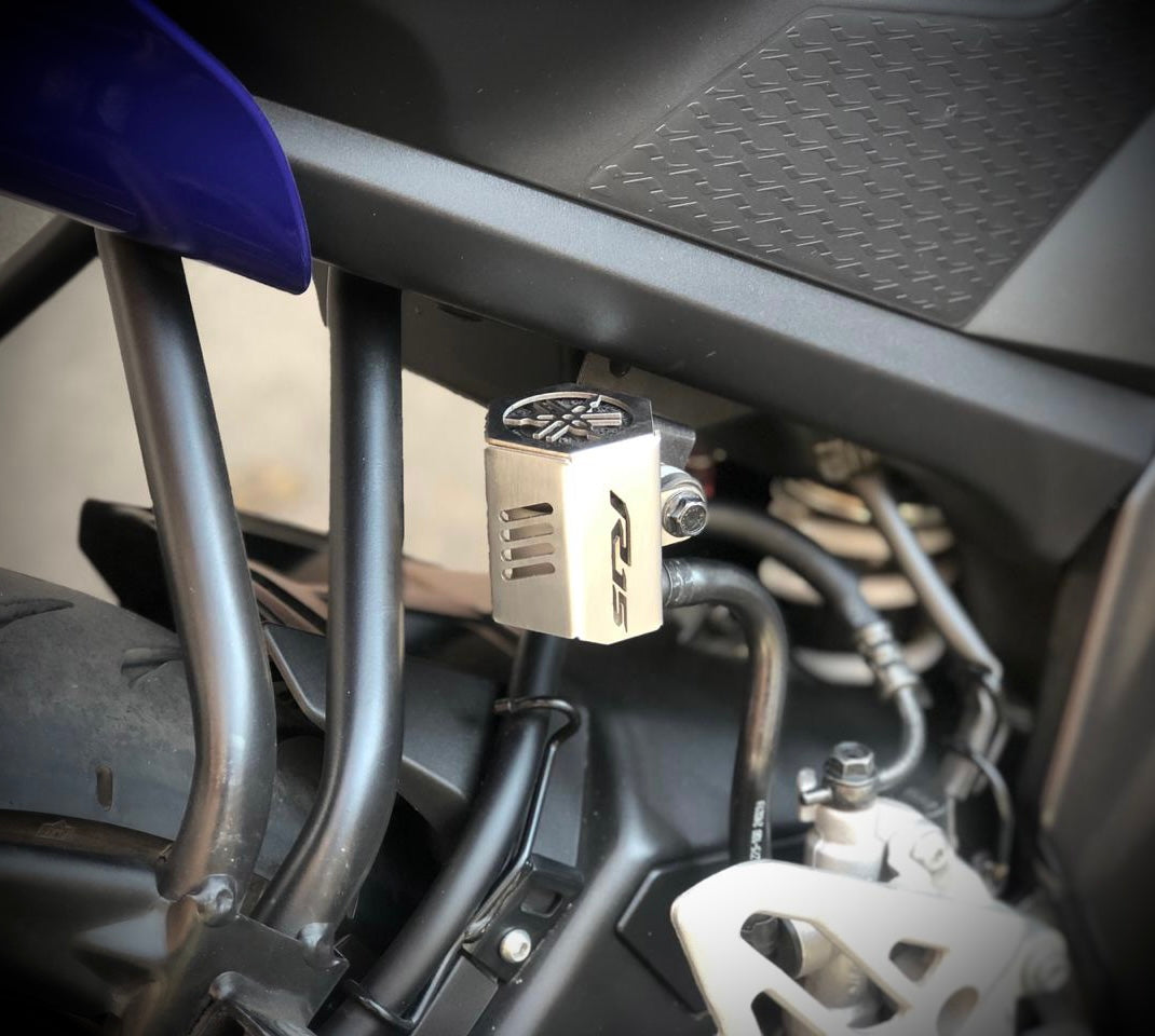 PROTECTOR BOMBA DE FRENO TRASERA YAMAHA R15V4