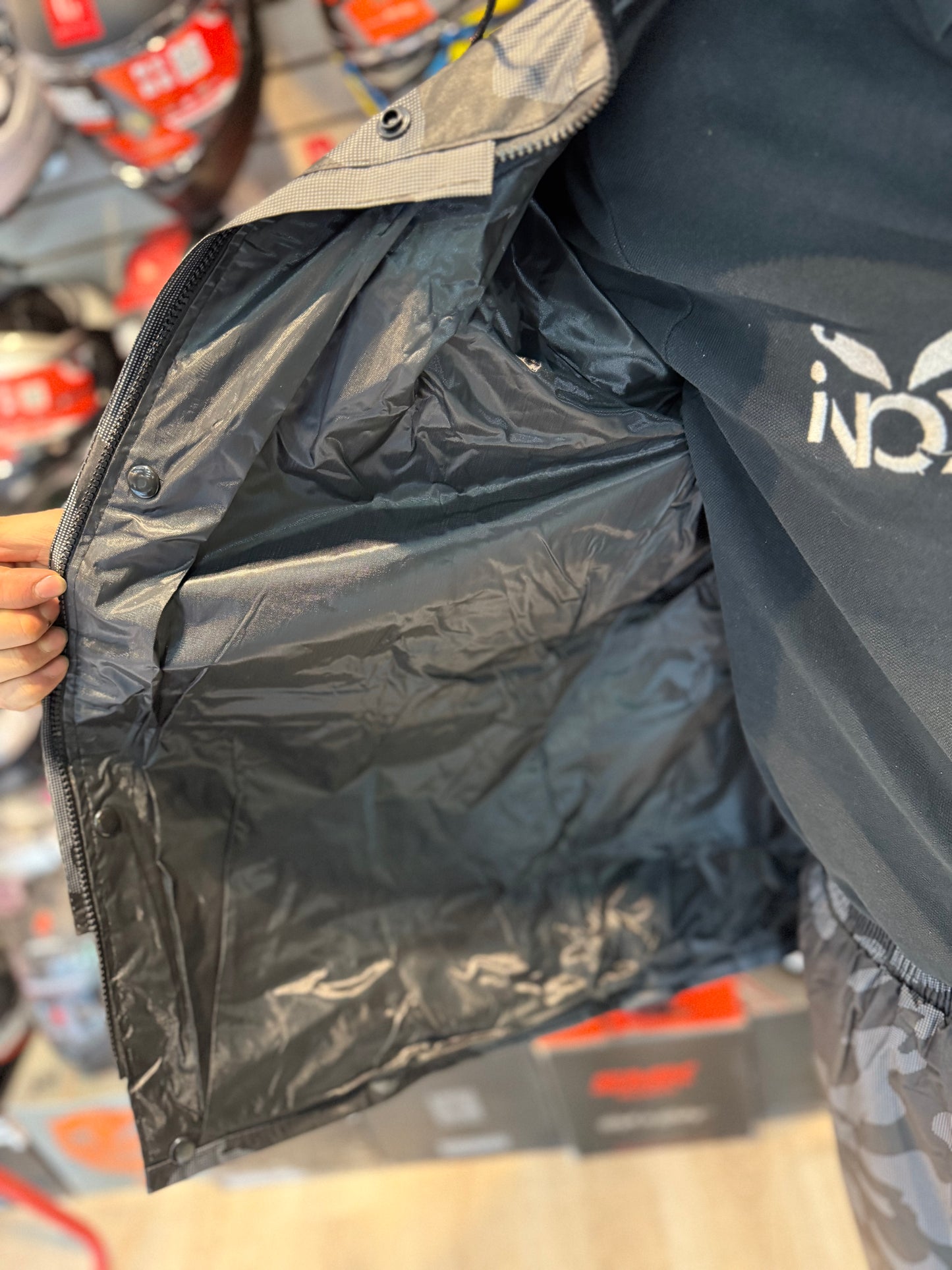 IMPERMEABLE CAMUFLADO