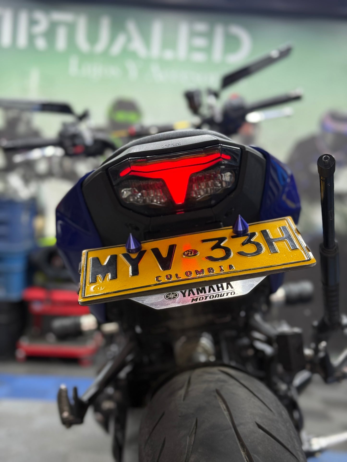 STOP INTEGRADO YAMAHA MT09 V4
