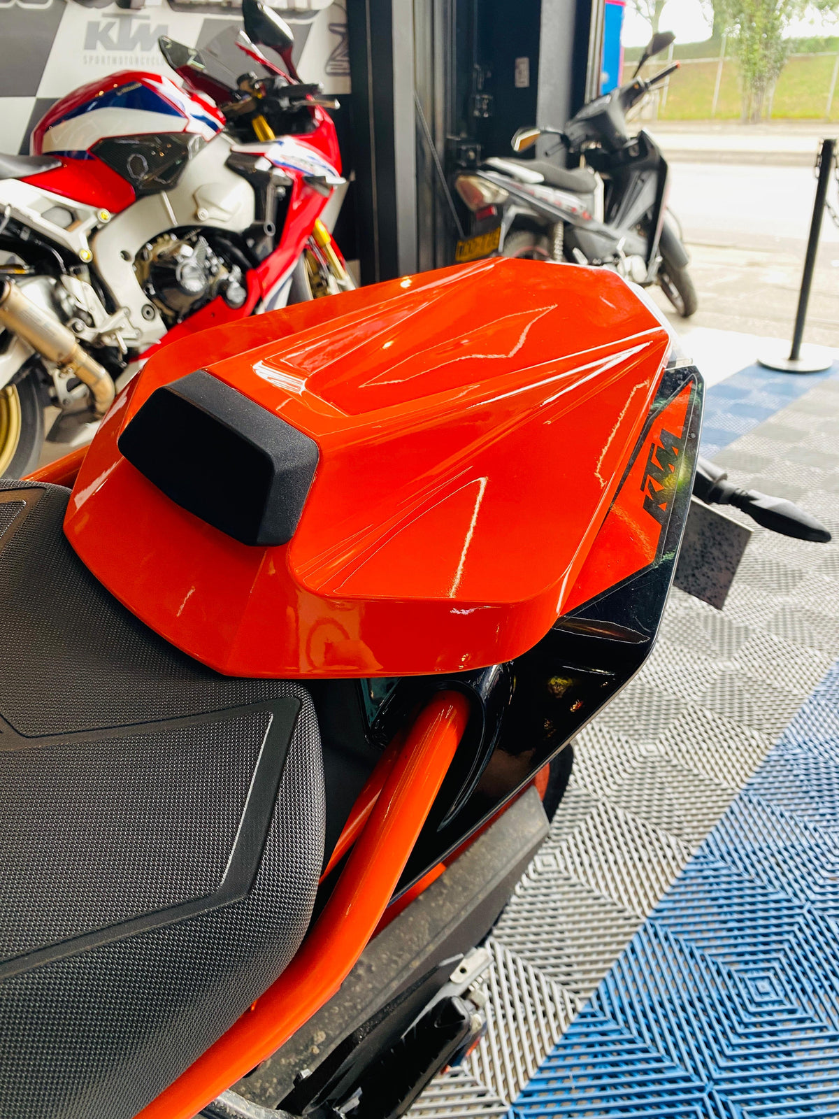 SOLO SEAT KTM DUKE 200-250-390NG