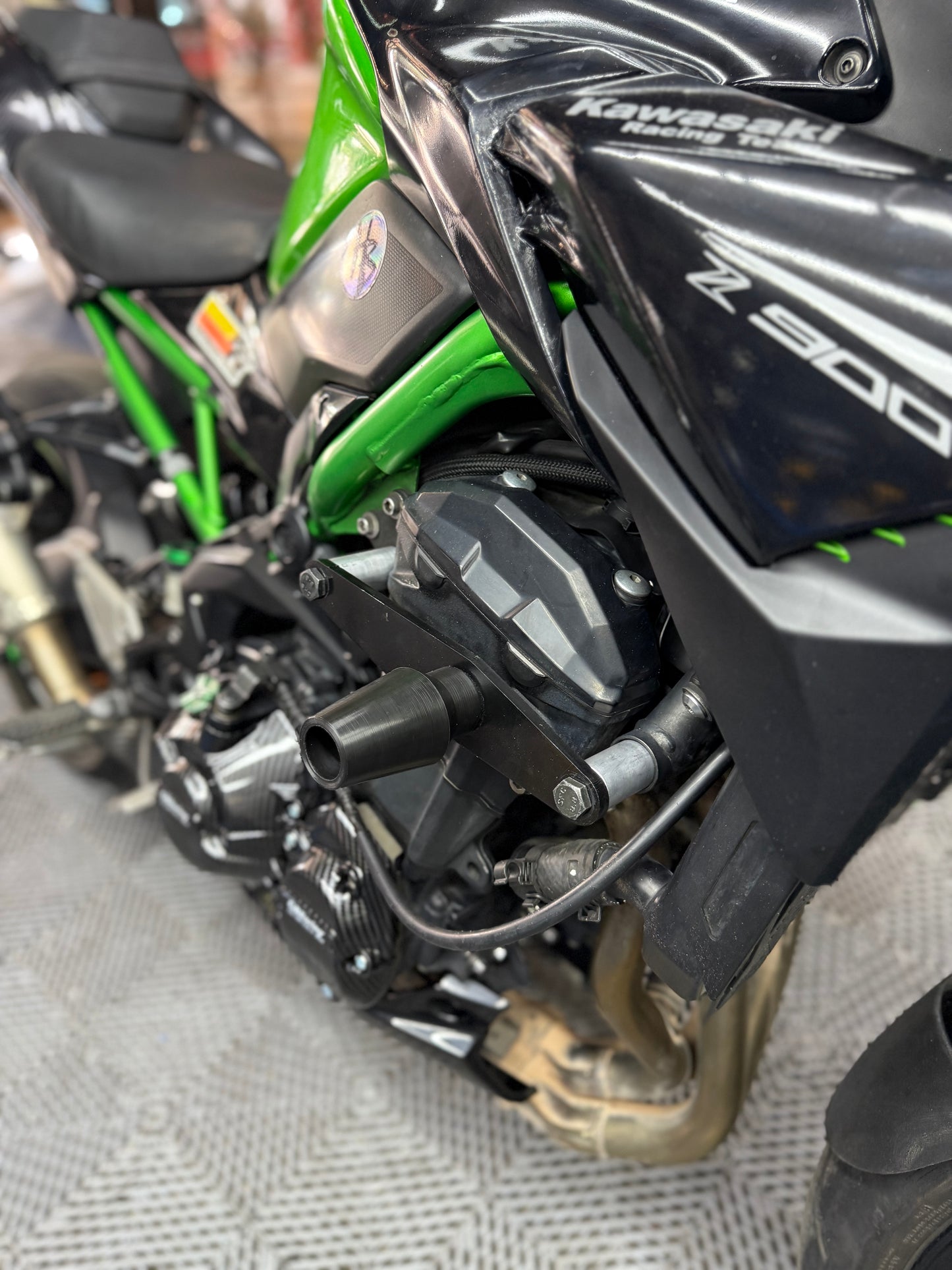 SLIDERS  KAWASAKI Z900