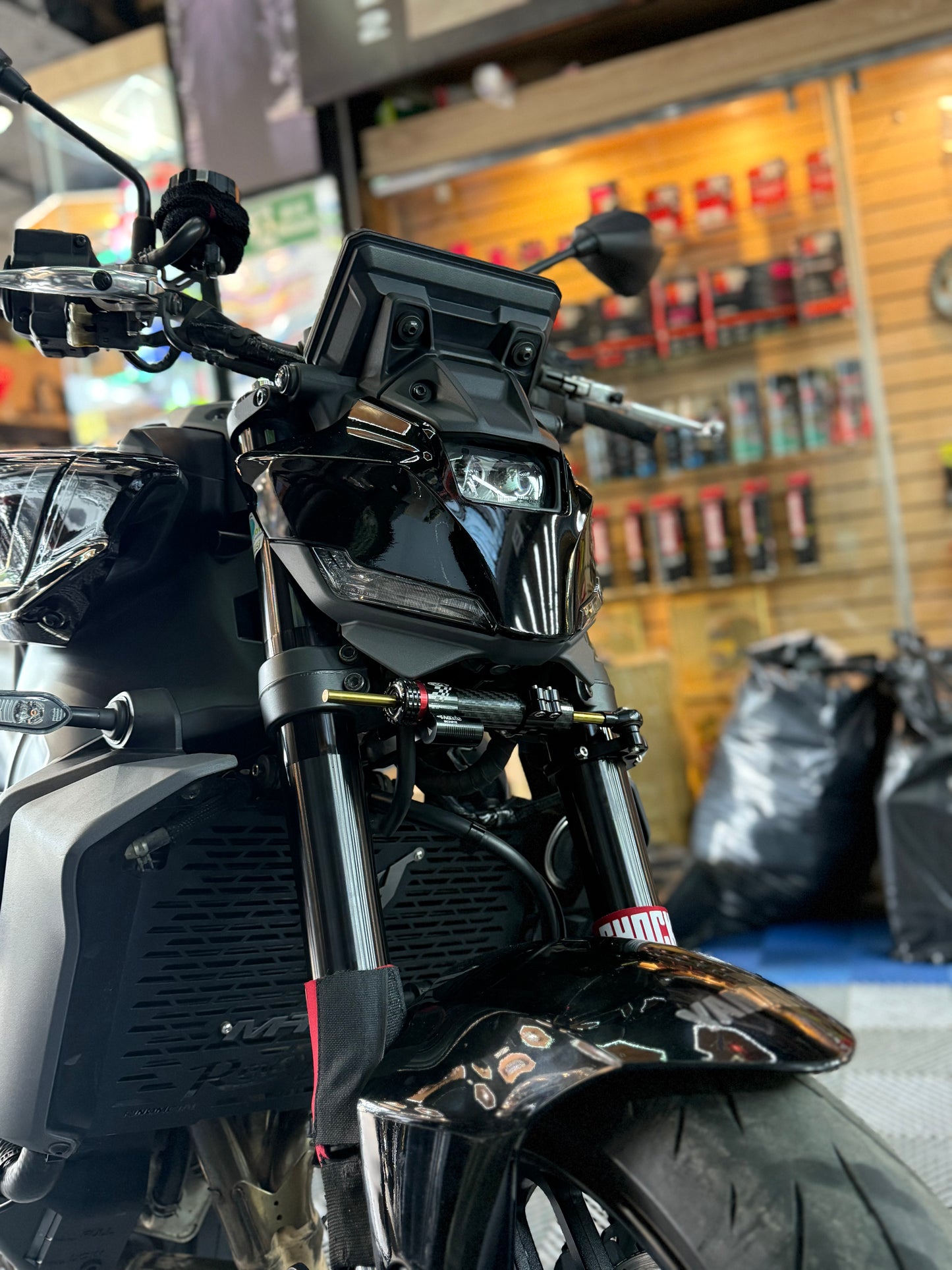 ESTABILIZADOR DE DIRECCION YAMAHA MT09 V4