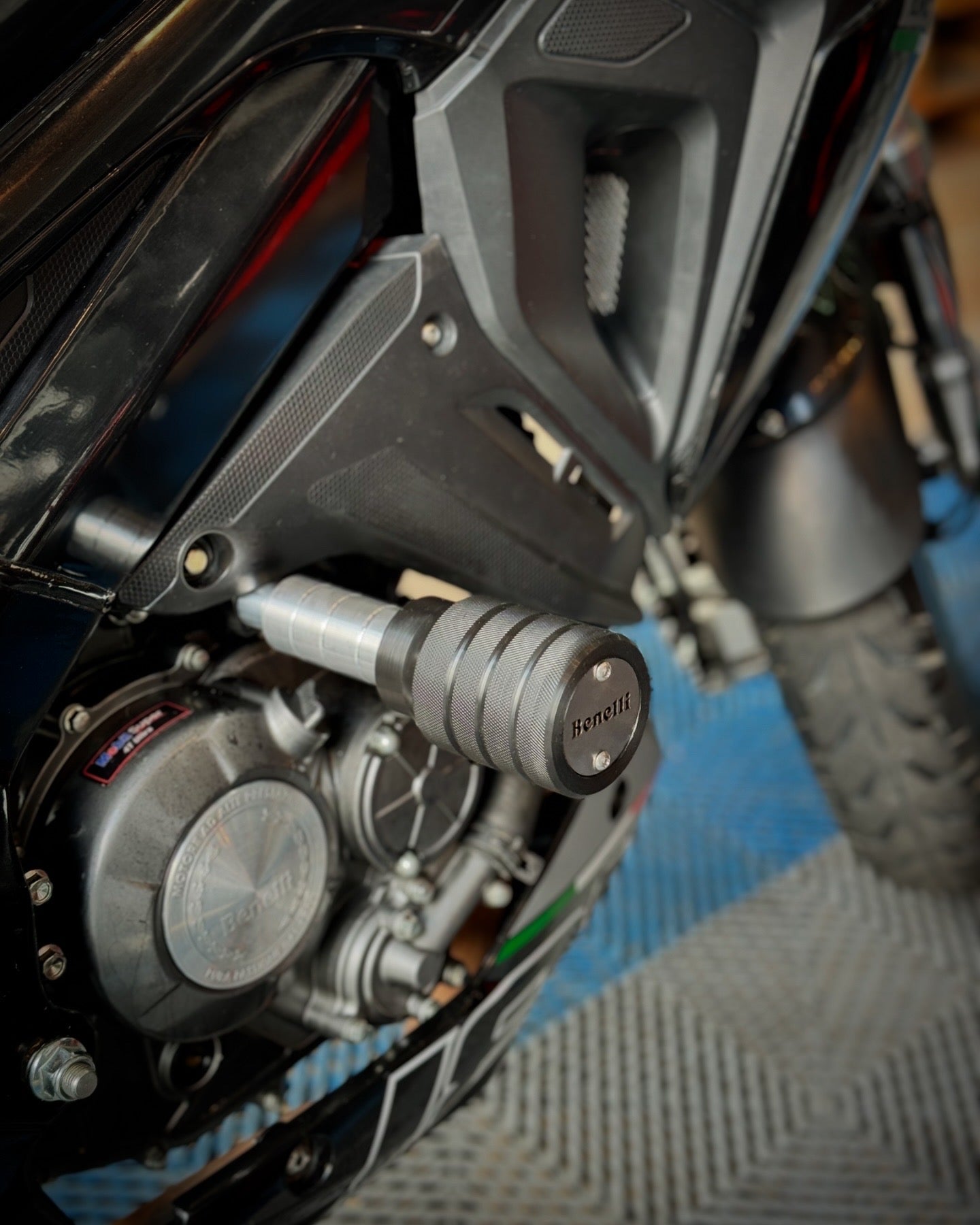 SLIDERS  BENELLI 180
