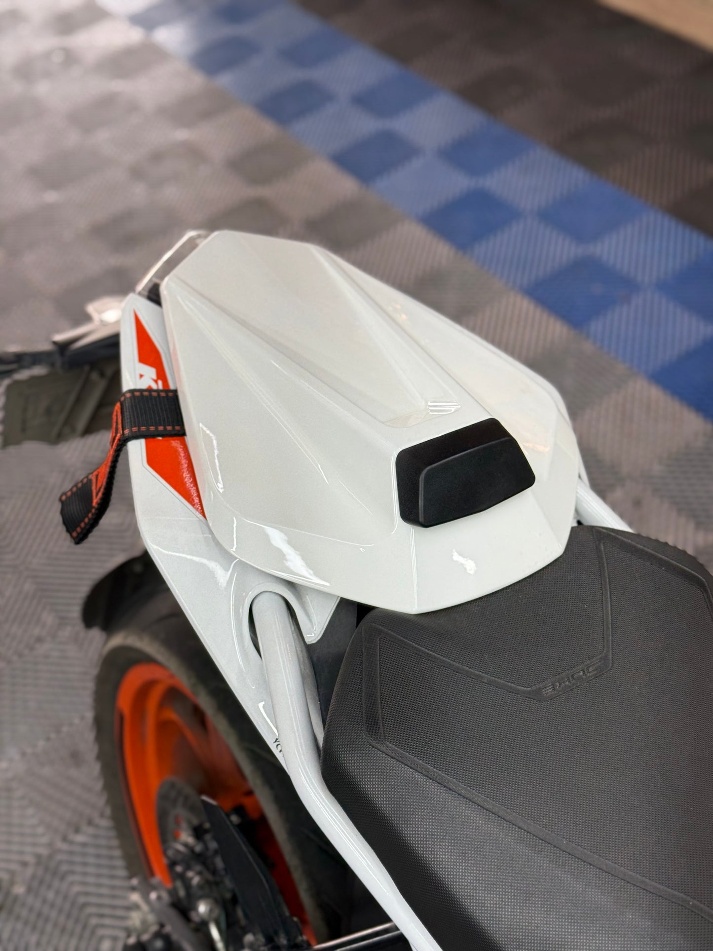 SOLO SEAT KTM DUKE 200-250-390NG