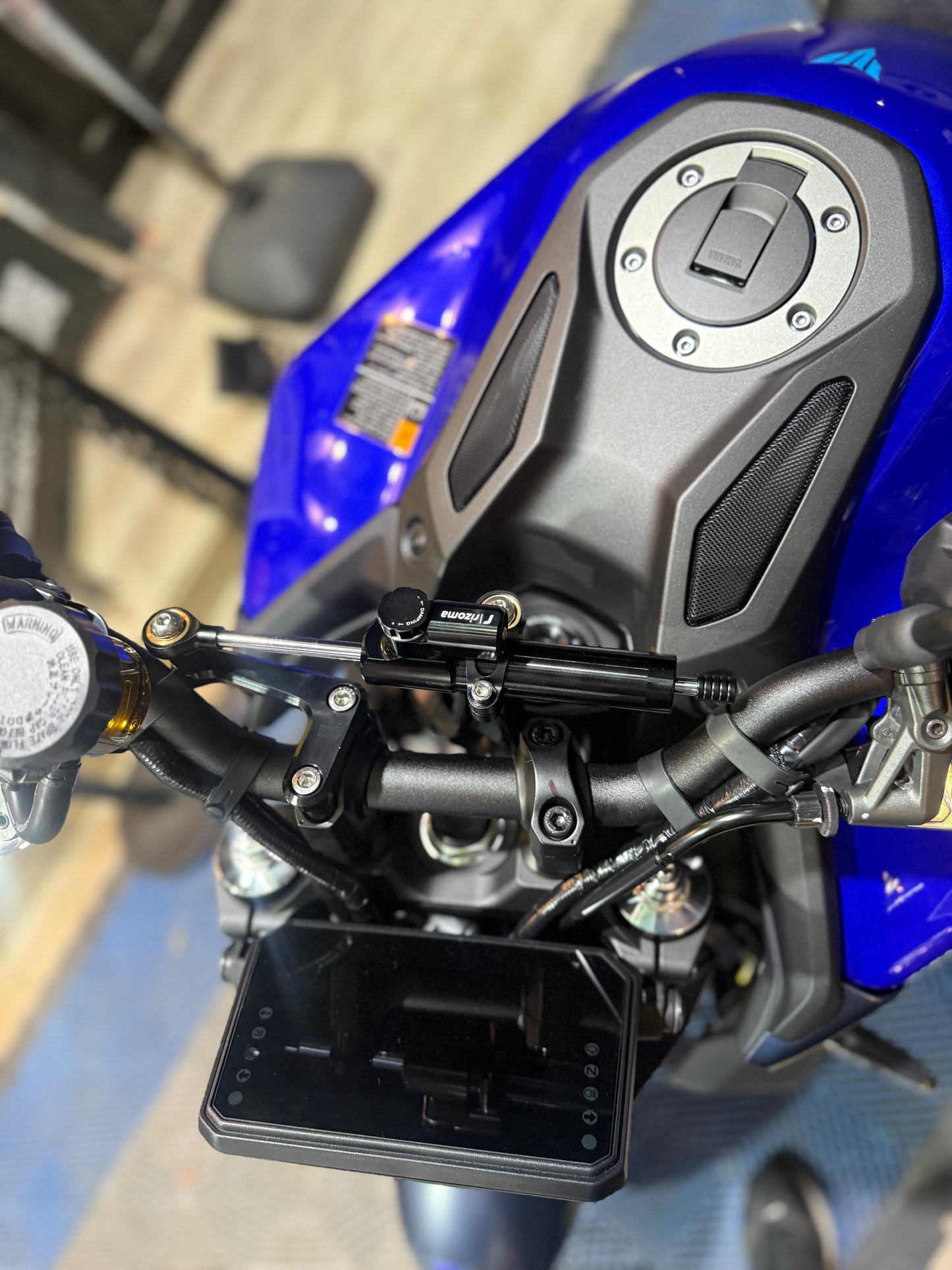 ESTABILIZADOR DE DIRECCION MANUBRIO YAMAHA MT09 V4