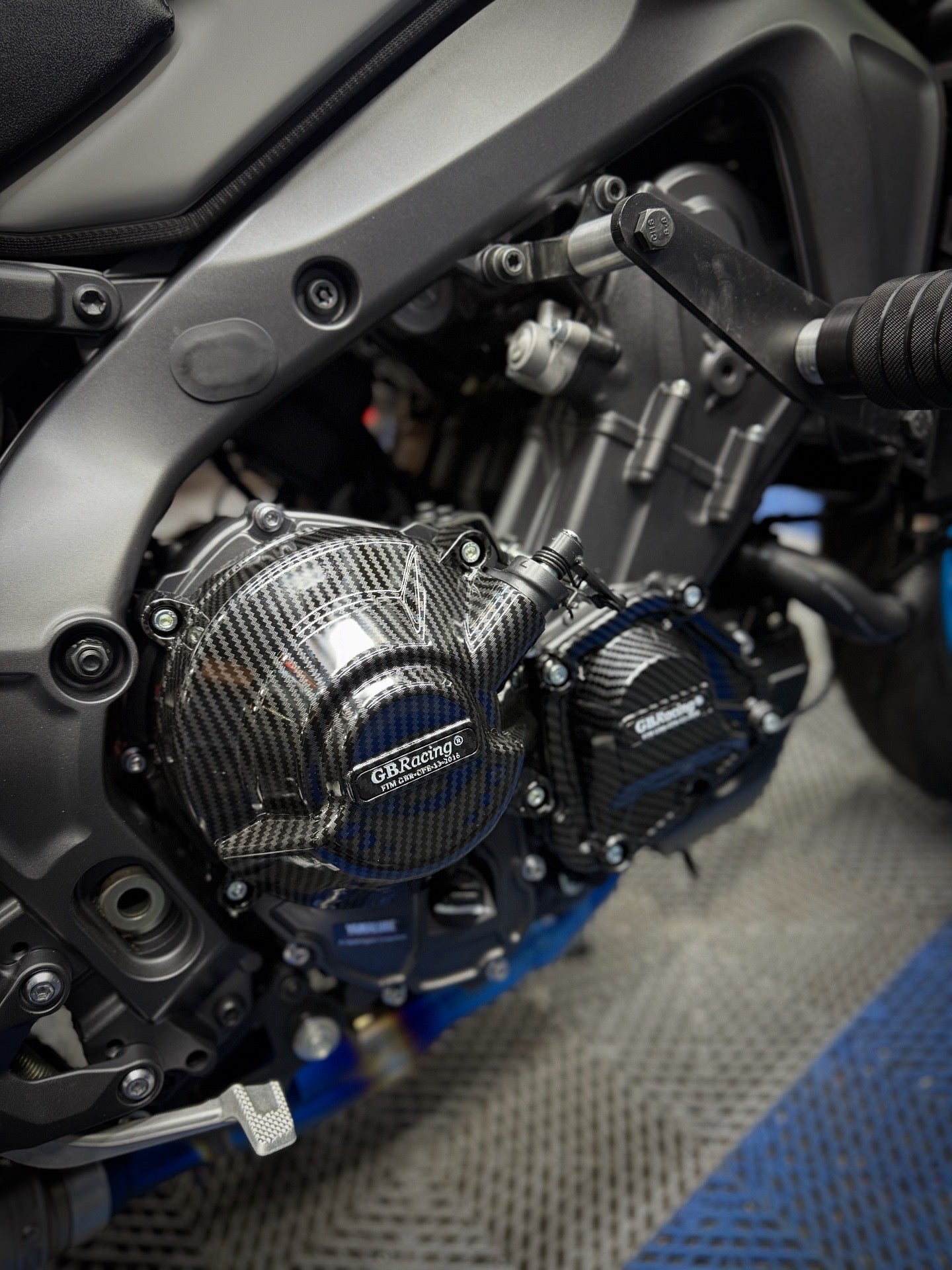 SLIDERS CUBIERTA DE MOTOR YAMAHA MT09 V3- V4