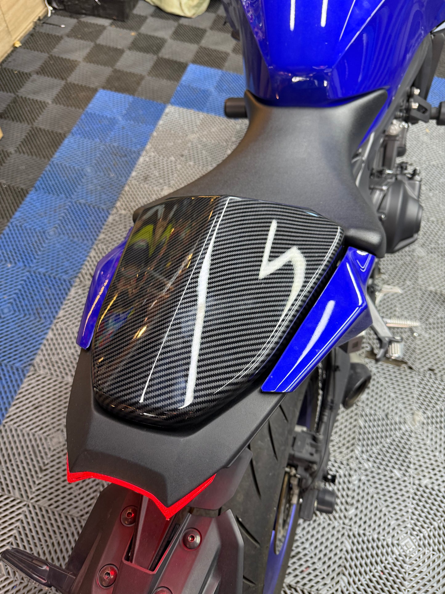 SOLO SEAT YAMAHA MT09 V4