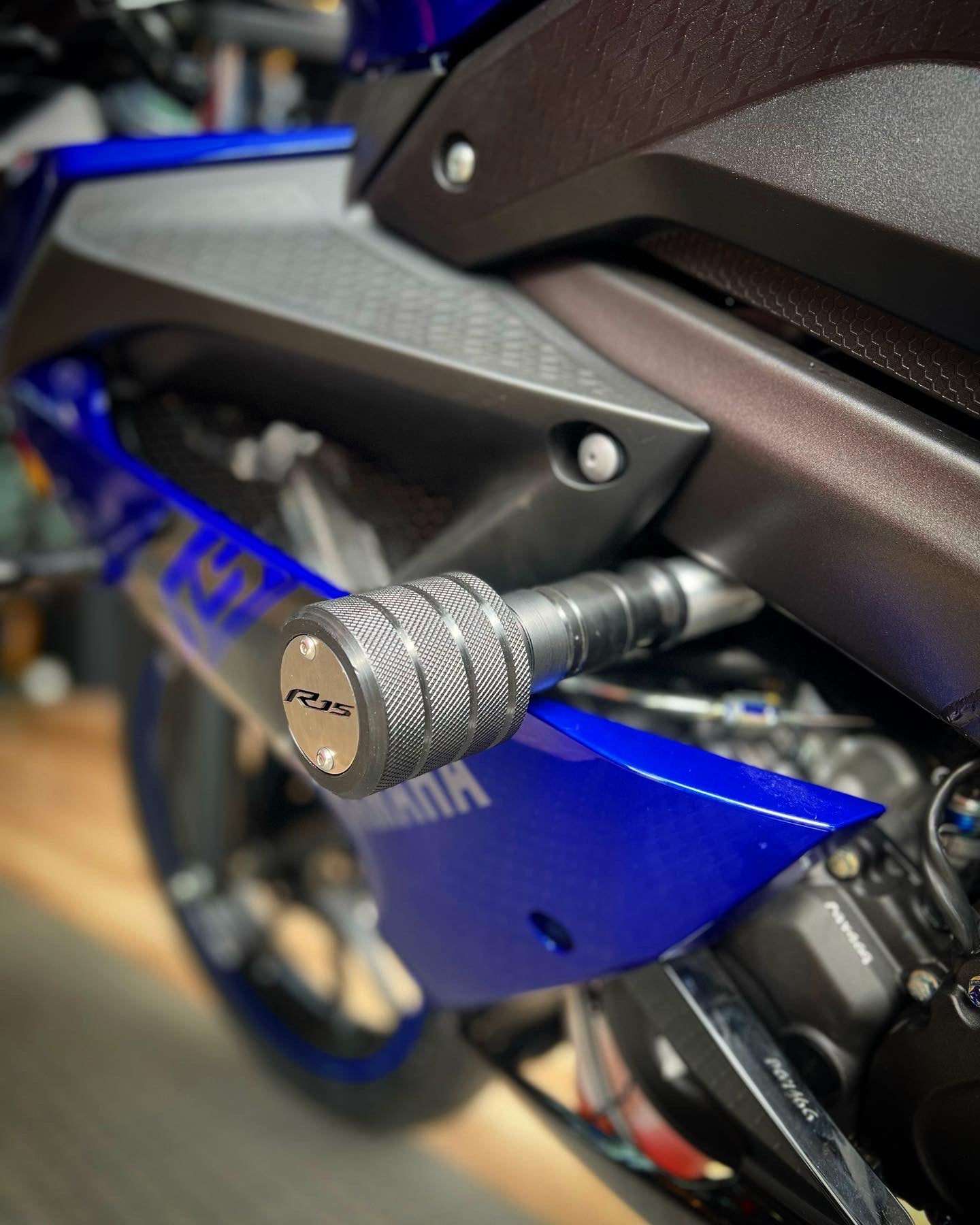 SLIDERS YAMAHA R15V3