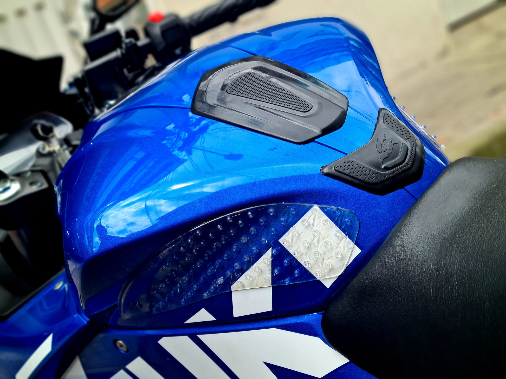 Protector De Tanque Resina 3D TANKPAD Para Ducati Diavel GP-656 | Color Azul | Hecho En Italia